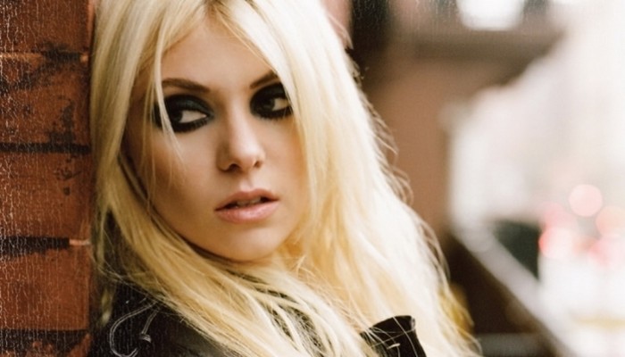 Taylor Momsen Eyeshadow