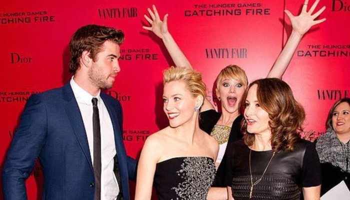 Jennifer Lawrence photobombing