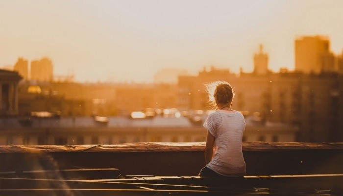 girl on rooftop