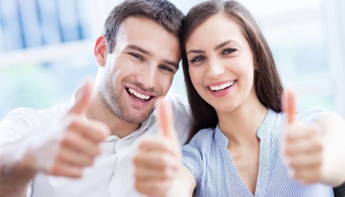couple thumbs up