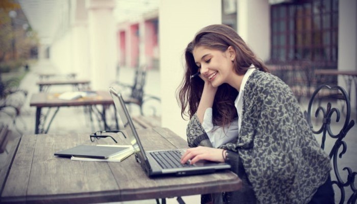 woman with laptop