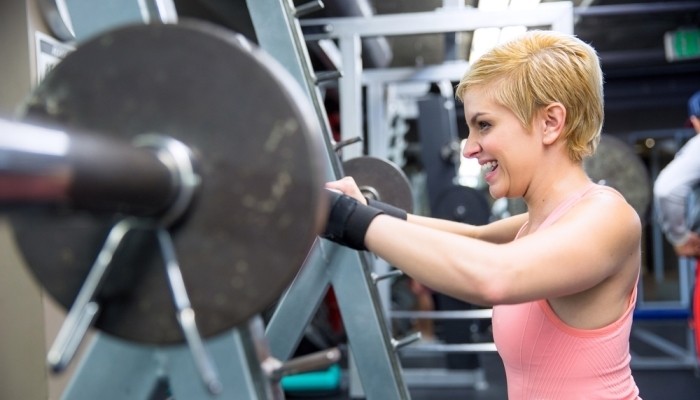woman lifting weights