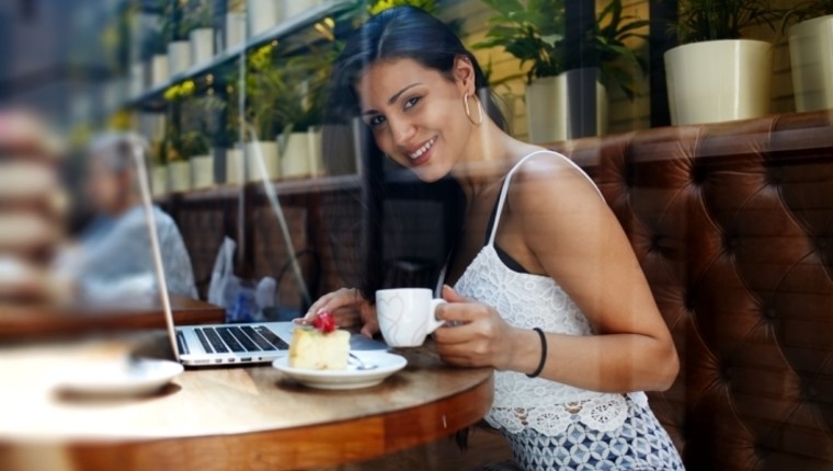 girl working on pc