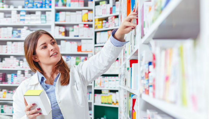 How to Become a Pharmacist (Career Path)