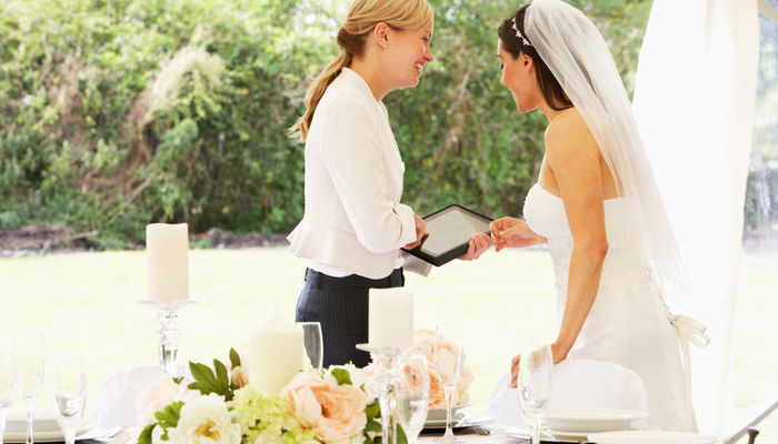 What Are The Tips To Find A Wedding Planner